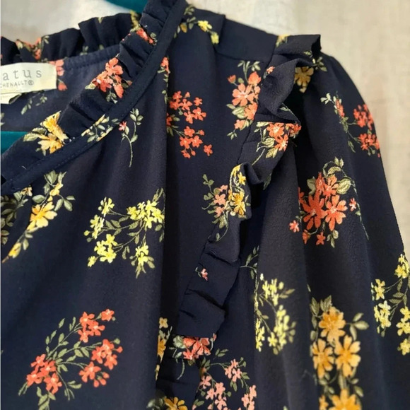 Status by Chenault Long Sleeve Blue Floral Ruffle Blouse. Size 1X. - Picture 4 of 7